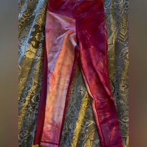 Zyia Pink tie dye Capri leggings